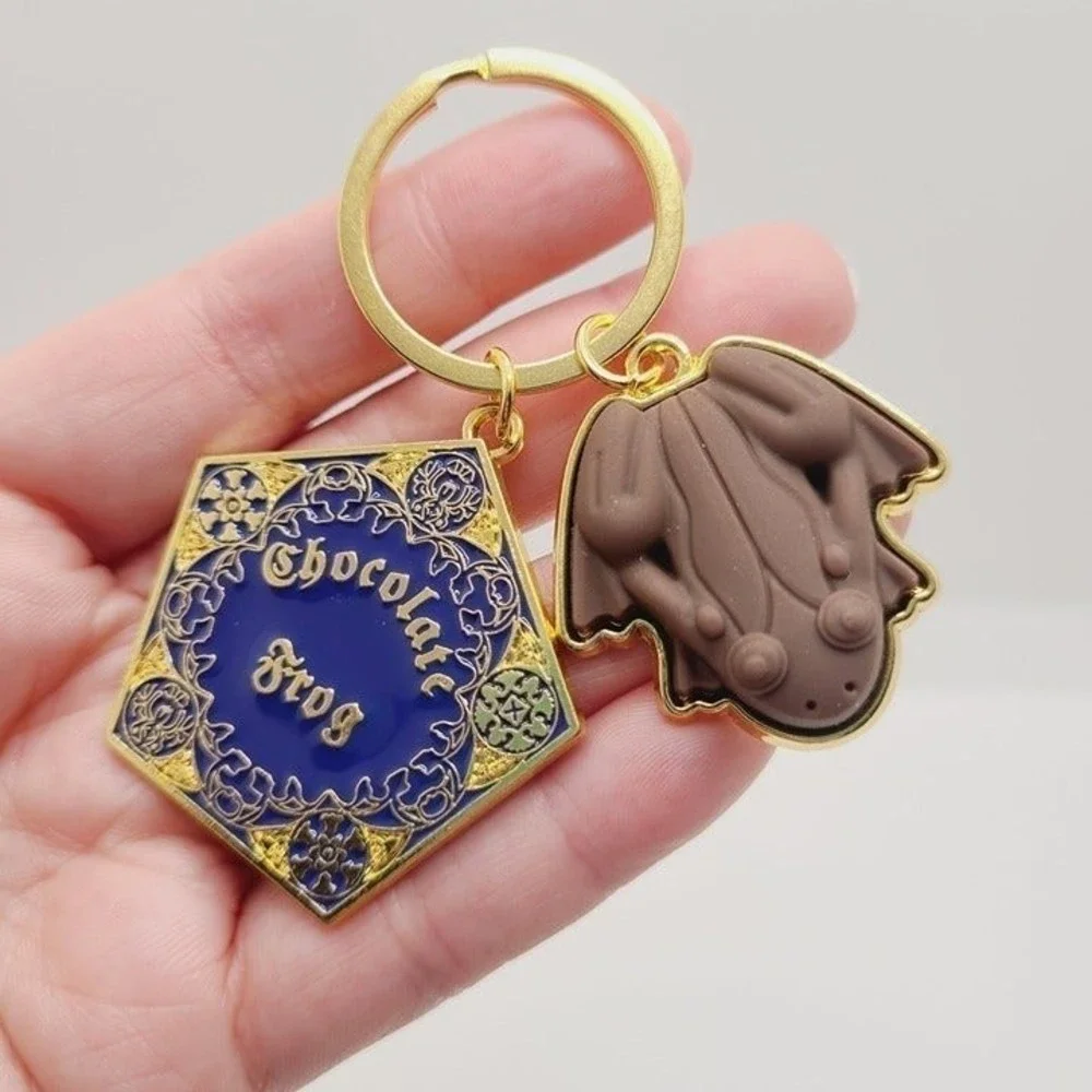 Chocolate Frog Keychain The Wizarding World of Harry Potter Universal Studios - Picture 1 of 5